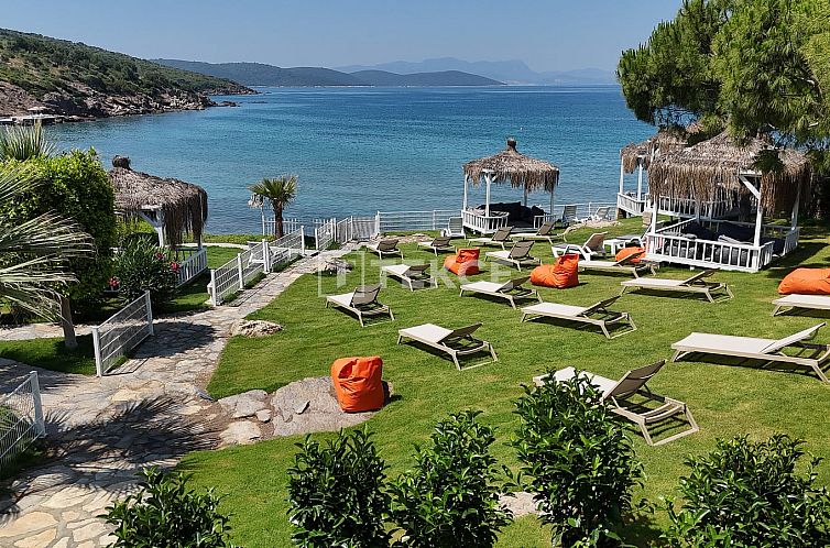 Geschakelde woning in Boğaziçi