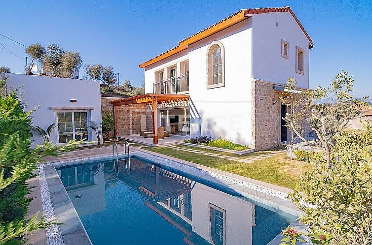 Geschakelde woning in Güllük