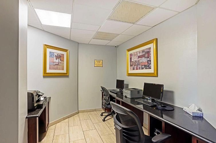Best Western Plus Reading Inn & Suites