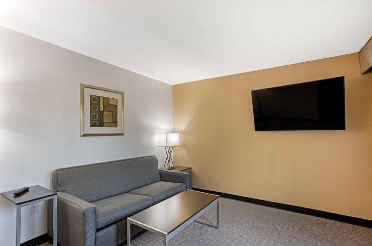 Best Western Plus Reading Inn & Suites