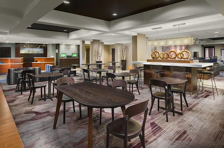 Courtyard Chicago Bloomingdale