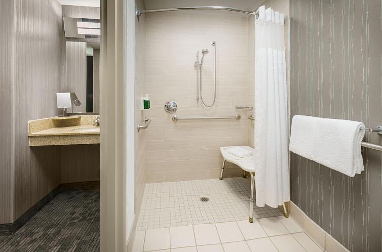 Courtyard Chicago Bloomingdale