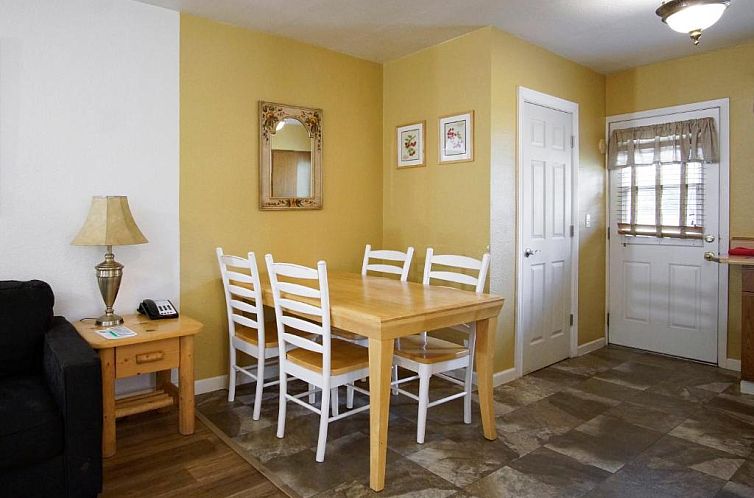 Green Gables Motel & Suites