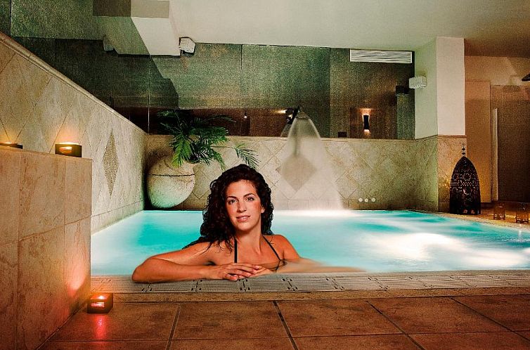 Arte Vida Suites & Spa