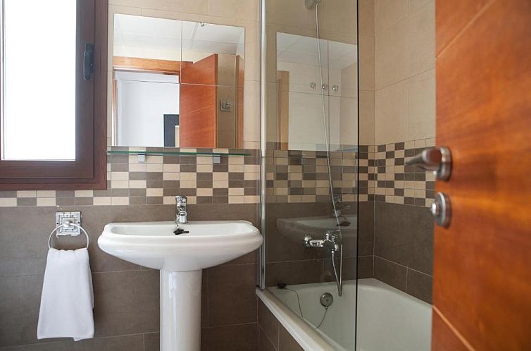 Real de Cartuja Apartments & Suites