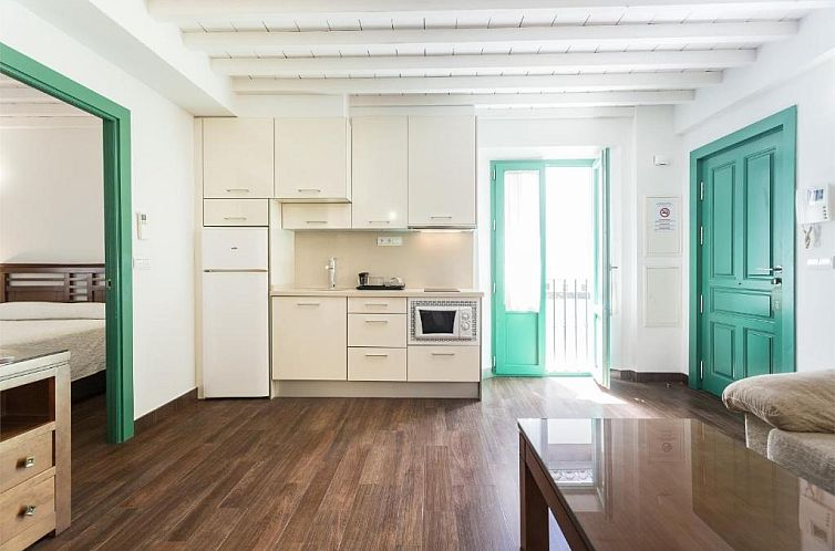 Laurel Suites Apartments