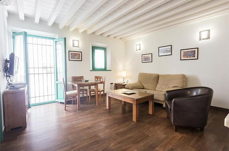 Laurel Suites Apartments