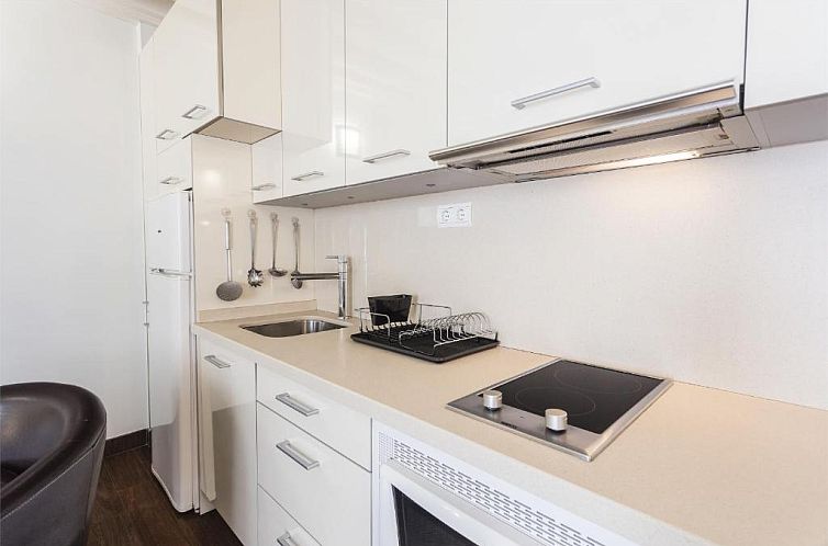Laurel Suites Apartments