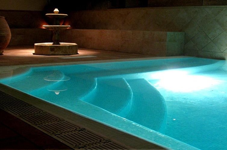 Laurel Suites Apartments