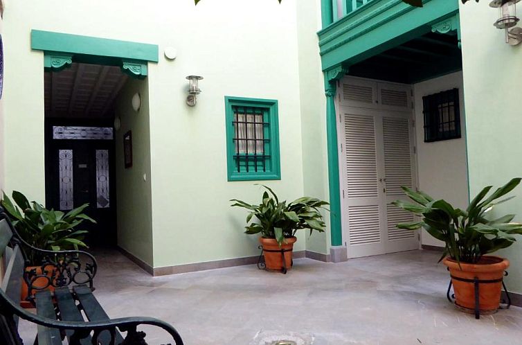 Laurel Suites Apartments