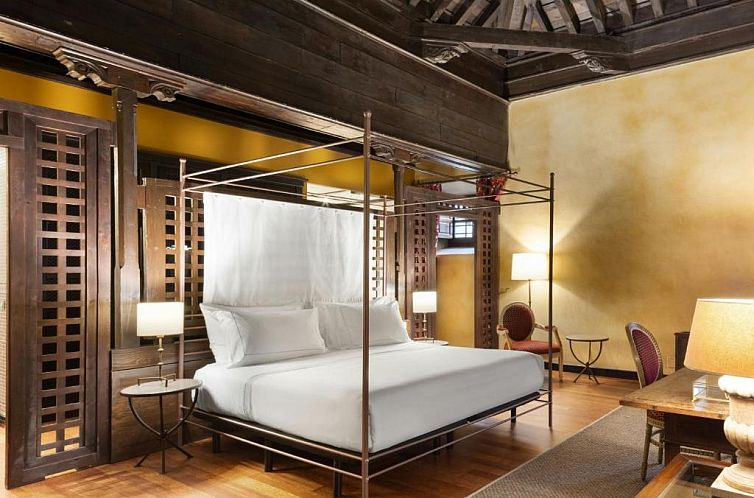 Guest house 1714141 - Apartment Andalusia - Hotel Palacio de Santa Paula, Autograph Collection