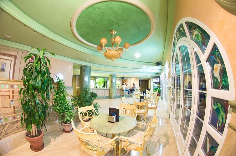 Los Angeles Hotel & Spa