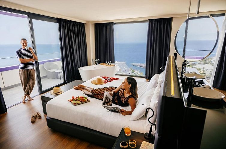 Hard Rock Hotel Tenerife