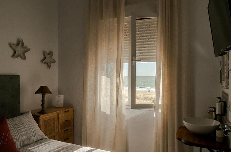 Montserrat Casa del Mar