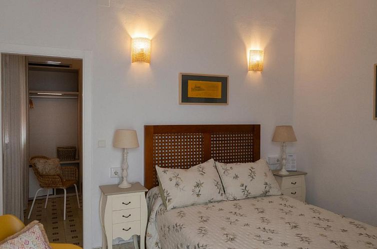 Montserrat Casa del Mar