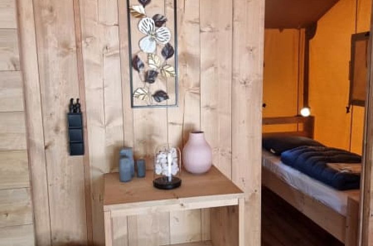 Luxe Safaritent + sanitair