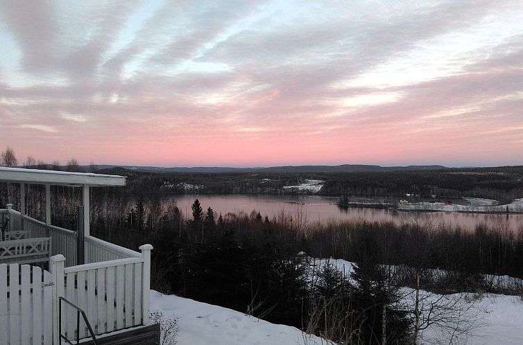 Vakantiehuis Tolles Ferienhaus in Sunne mit Großer Terrasse