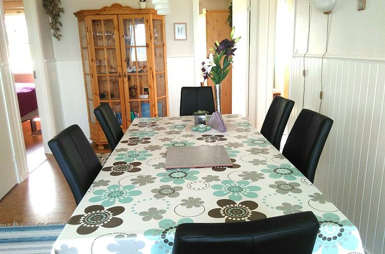 Vakantiehuis Tolles Ferienhaus in Sunne mit Großer Terrasse