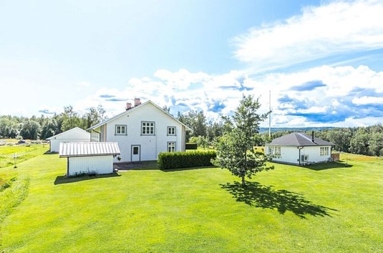 Vrijstaande woning in Bada