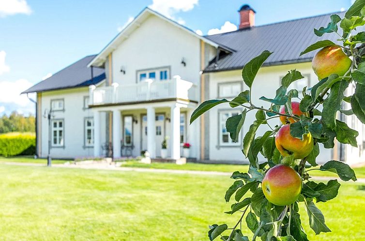Vrijstaande woning in Bada