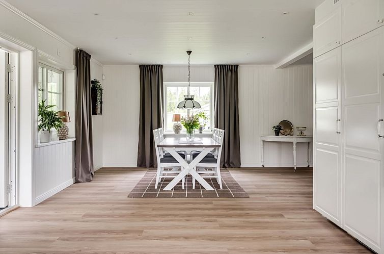 Vrijstaande woning in Bada