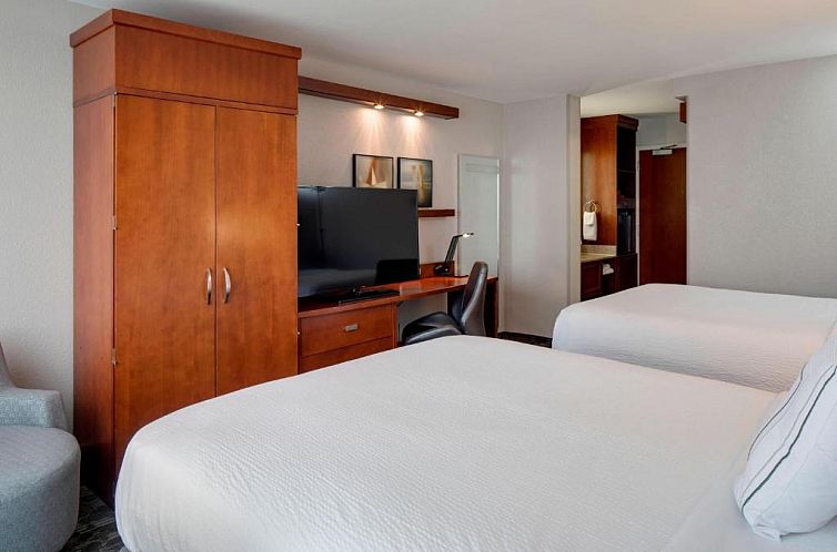 Courtyard by Marriott Boston Logan Airport