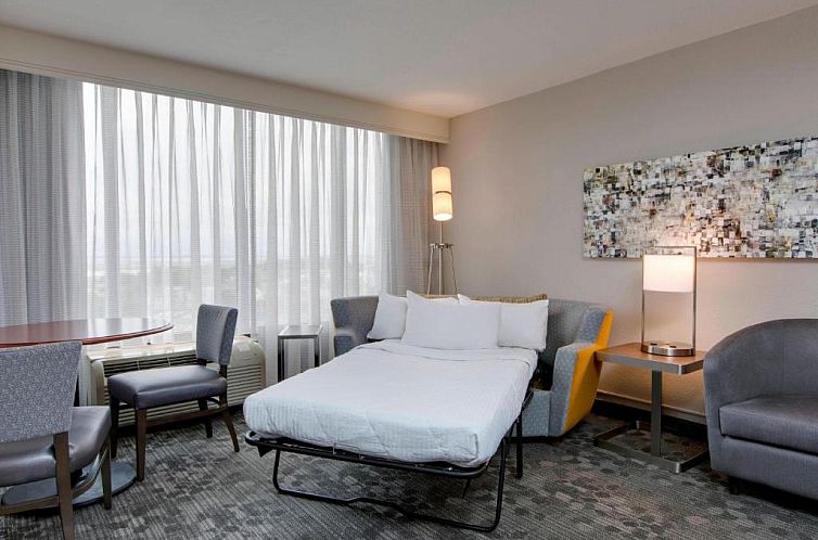 Courtyard by Marriott Boston Logan Airport