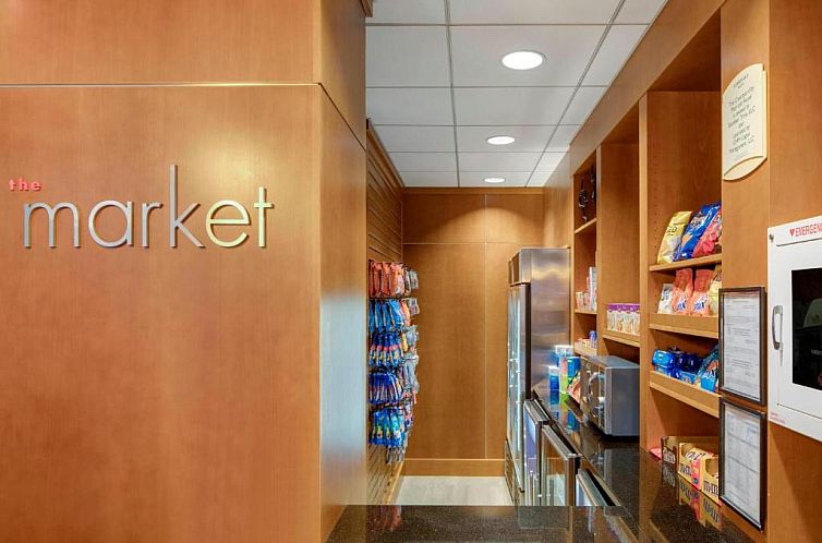 Courtyard by Marriott Boston Logan Airport