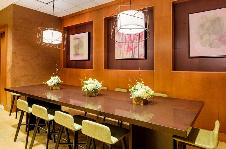 Courtyard by Marriott Boston Logan Airport