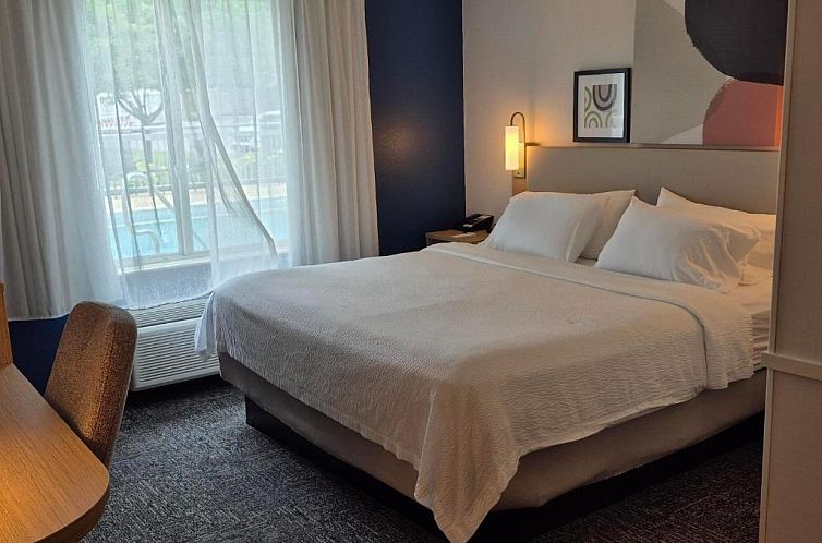 Fairfield Inn & Suites Lancaster