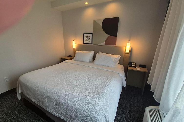 Fairfield Inn & Suites Lancaster