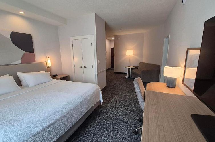 Fairfield Inn & Suites Lancaster