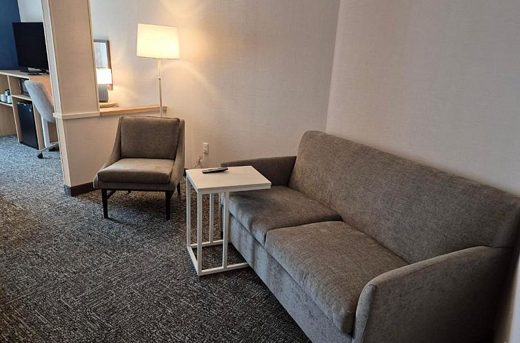 Fairfield Inn & Suites Lancaster