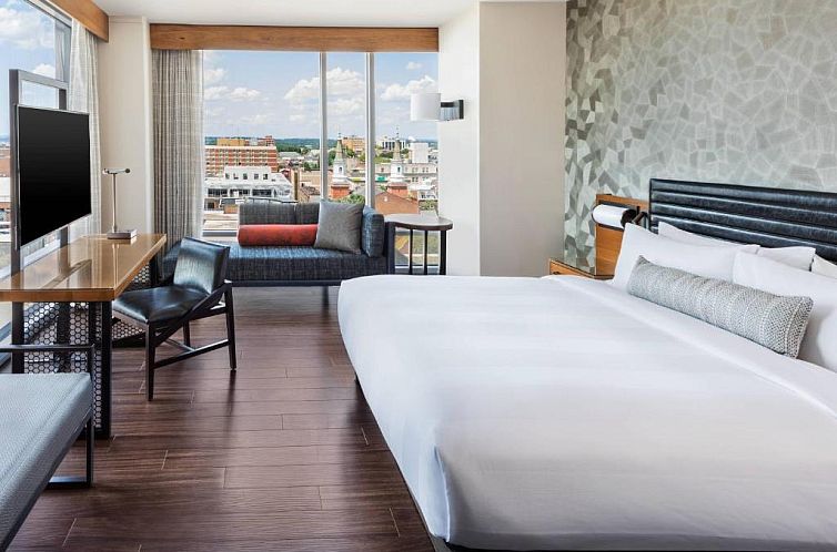 Lancaster Marriott at Penn Square