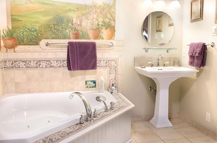 EJ Bowman House Bed & Breakfast