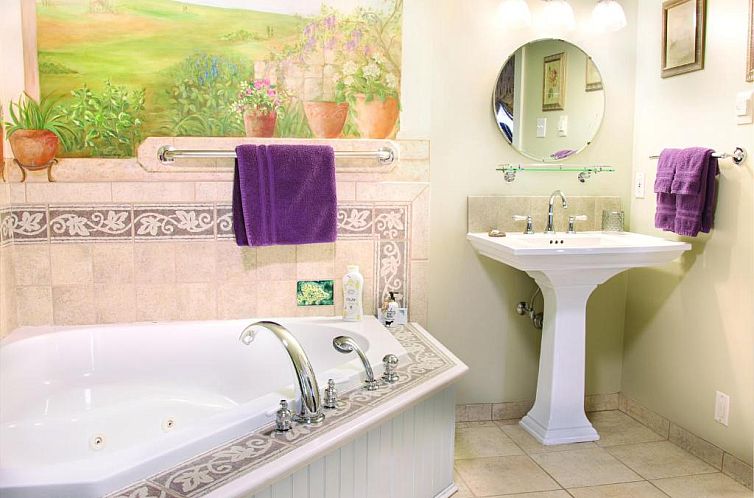 EJ Bowman House Bed & Breakfast