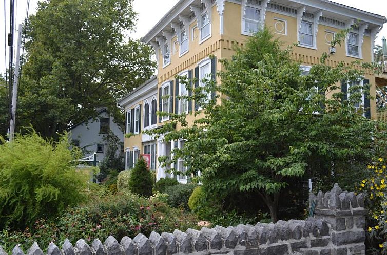 EJ Bowman House Bed & Breakfast