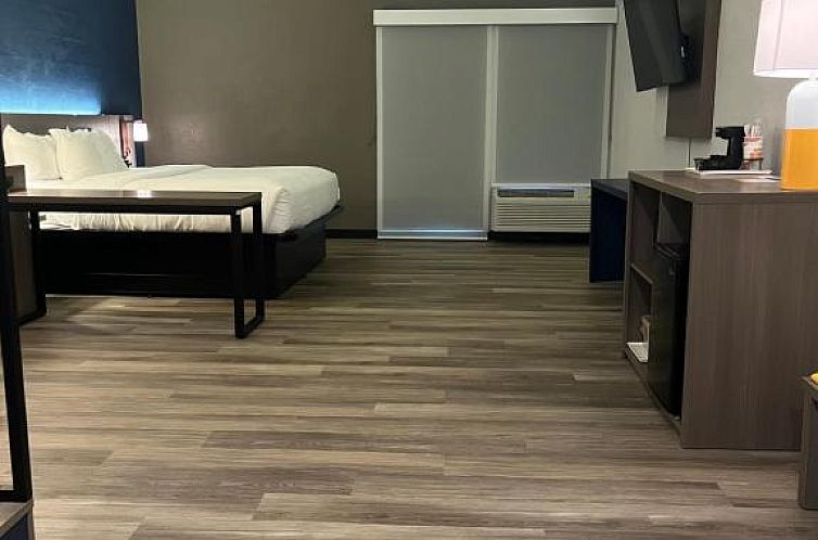 Comfort Suites Clearwater - Dunedin