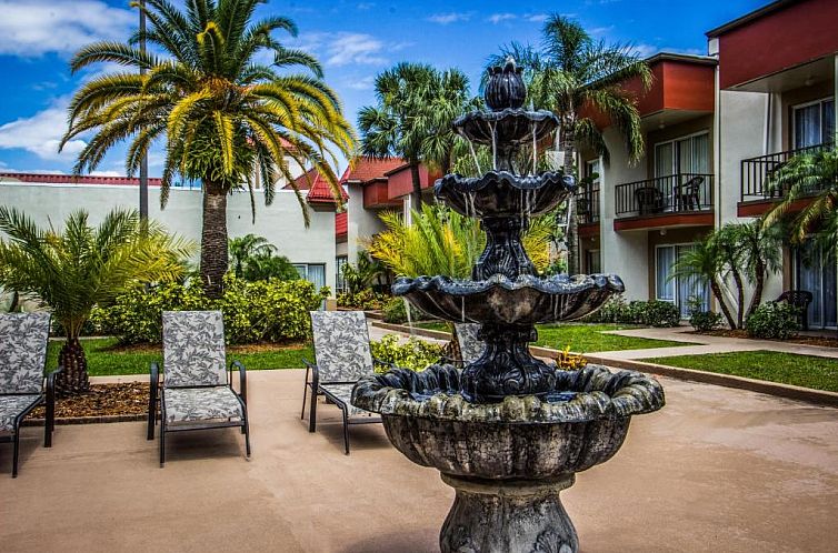 La Quinta by Wyndham Clearwater Central