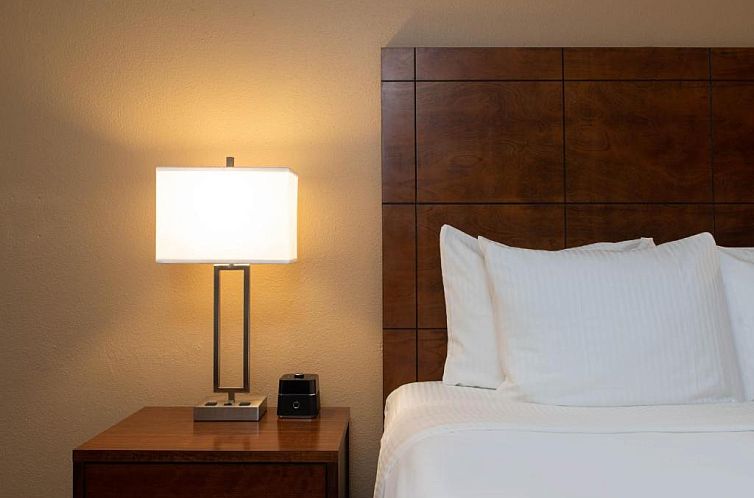 La Quinta by Wyndham Clearwater Central