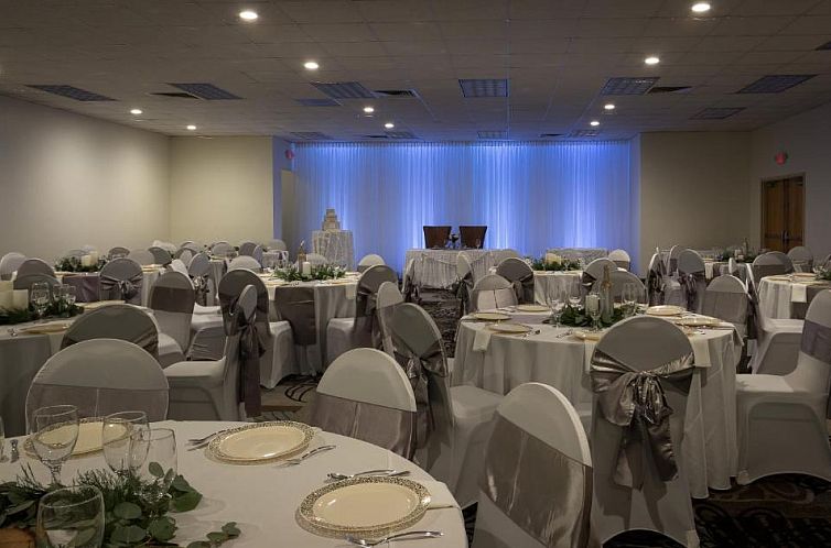 La Quinta by Wyndham Clearwater Central