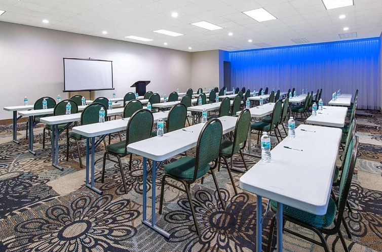 La Quinta by Wyndham Clearwater Central
