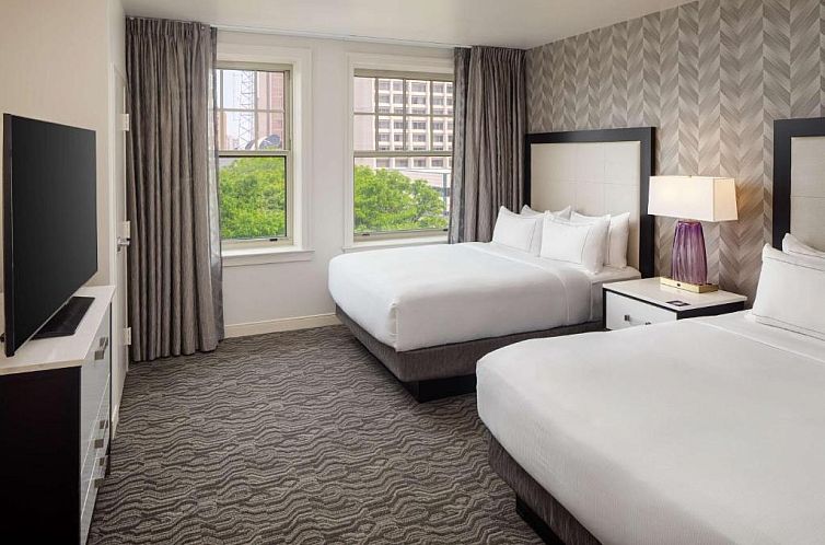 DoubleTree Suites by Hilton Detroit Downtown - Fort Shelby