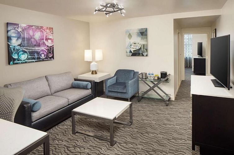 DoubleTree Suites by Hilton Detroit Downtown - Fort Shelby
