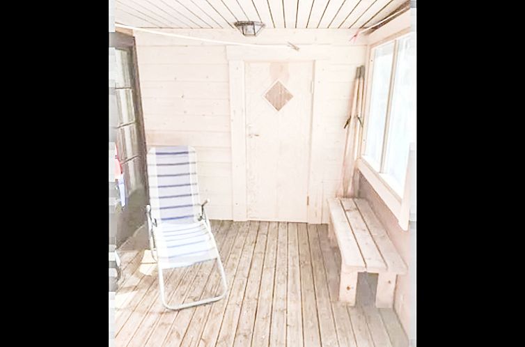 Vakantiehuis Blockhaus mit Sauna direkt am See