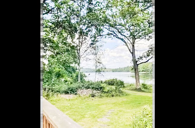 Vakantiehuis Blockhaus mit Sauna direkt am See