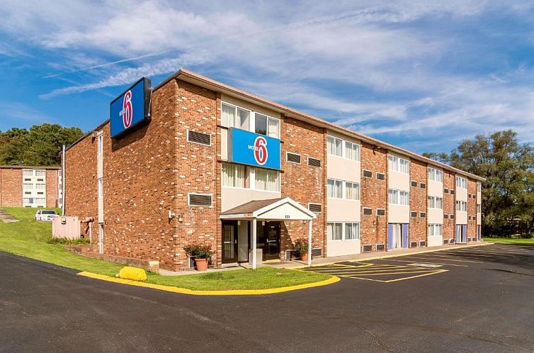 Motel 6-New Stanton, PA