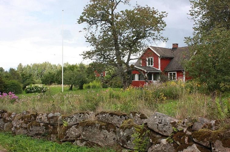 Vakantiehuis Schönes Ferienhaus in Småland mit Sauna, Boot
