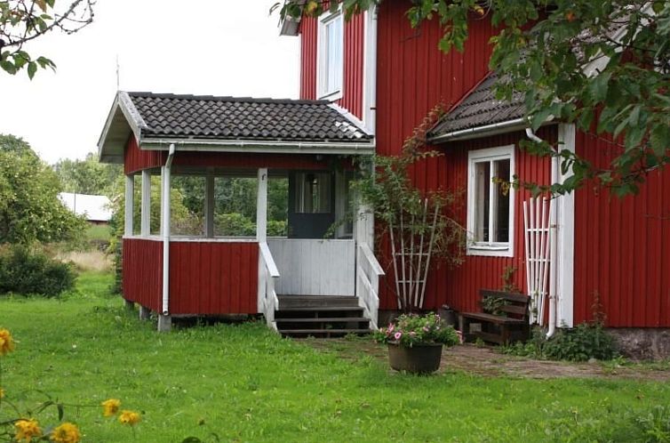 Vakantiehuis Schönes Ferienhaus in Småland mit Sauna, Boot