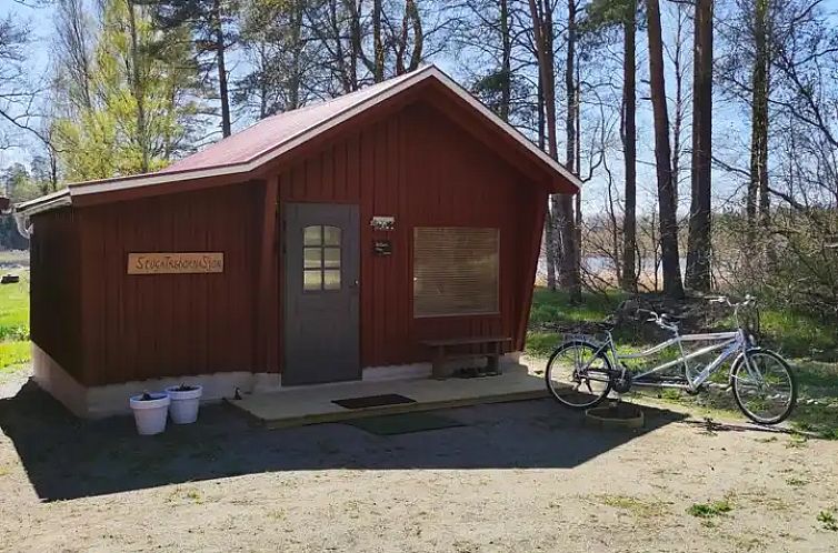 Stuga Trehörnasjön,sauna en trapboot